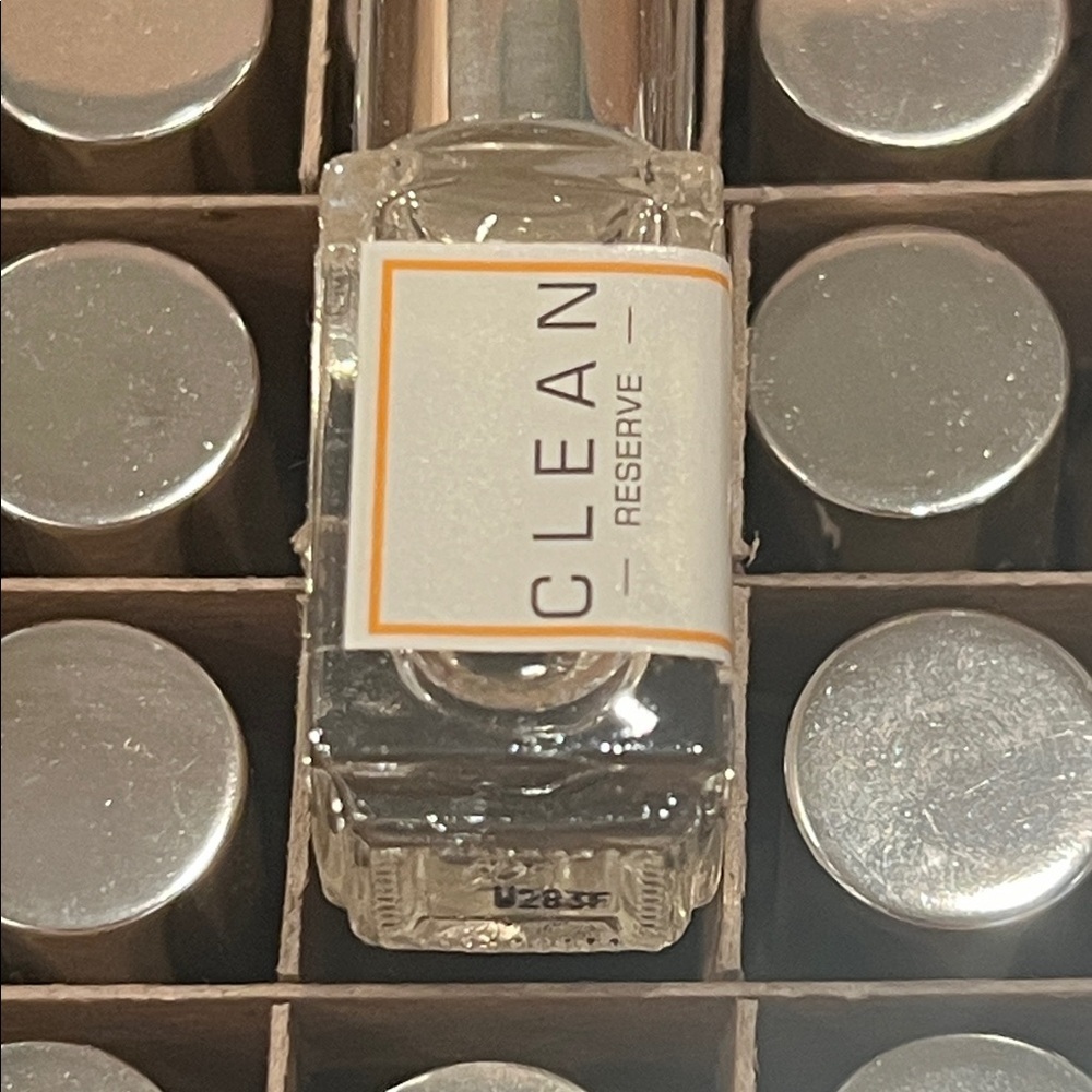 Clean Reserve Solar Bloom 3ml Rollerball Box of 100 NIB - Picture 2 of 4